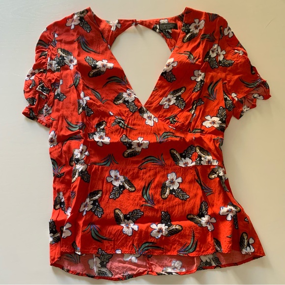 Topshop | Red Hawaiian pattern | Low cut and open back | Short sleeve blouse - Picture 2 of 9
